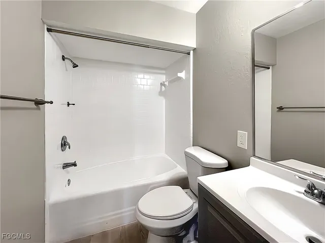 $1,099 | 13037 First Street, Unit 1, Fort Myers, FL 33905