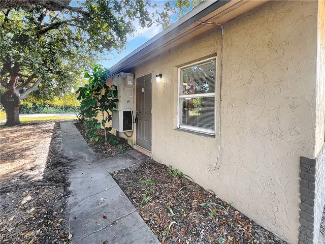 $1,099 | 13037 First Street, Unit 1, Fort Myers, FL 33905