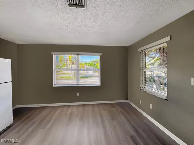 $1,099 | 13037 First Street, Unit 1, Fort Myers, FL 33905