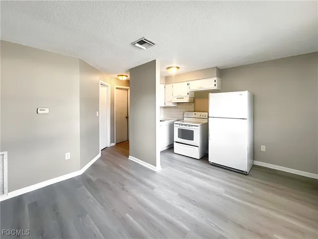 $1,099 | 13037 First Street, Unit 1, Fort Myers, FL 33905