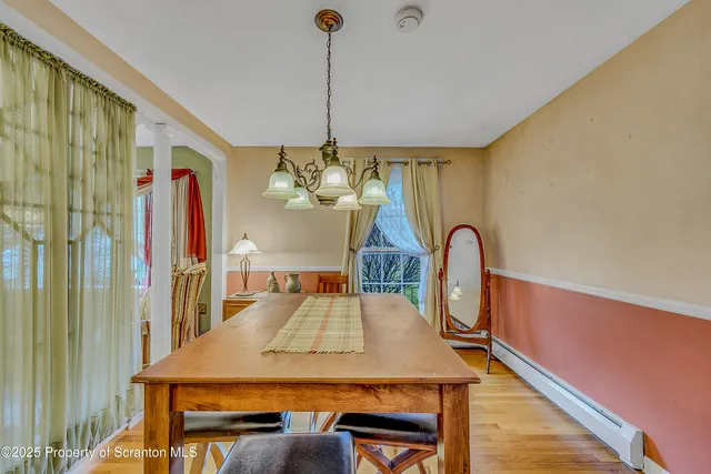 $379,000 | 118 T Rt 351, Moscow, PA 18444