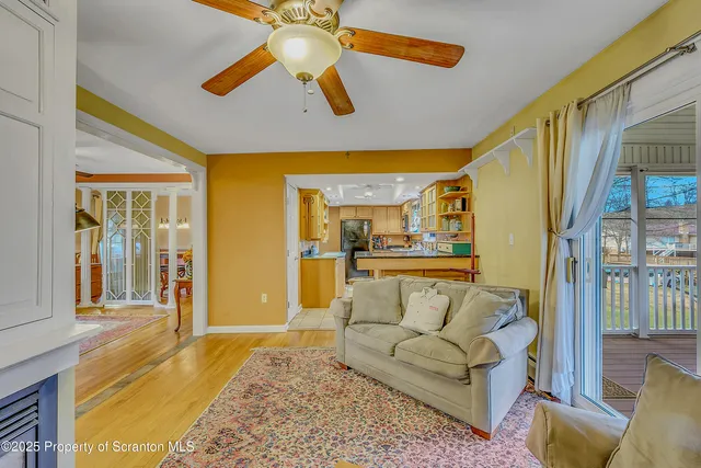 $379,000 | 118 T Rt 351, Moscow, PA 18444