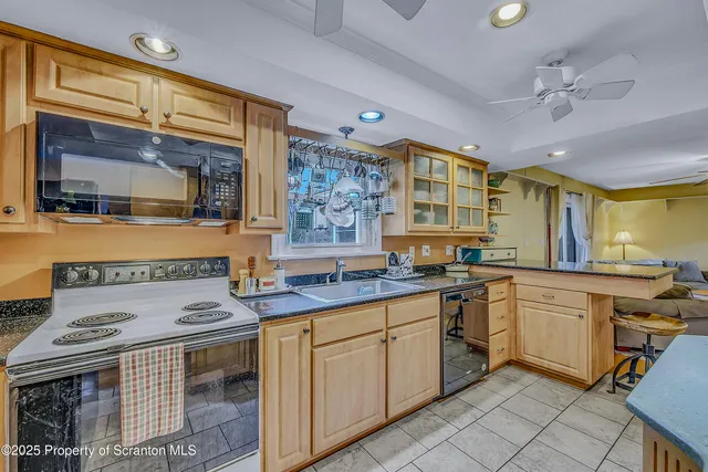 $379,000 | 118 T Rt 351, Moscow, PA 18444