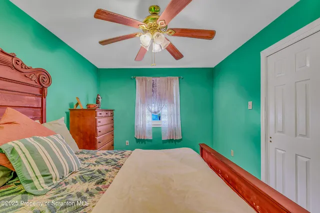 $379,000 | 118 T Rt 351, Moscow, PA 18444