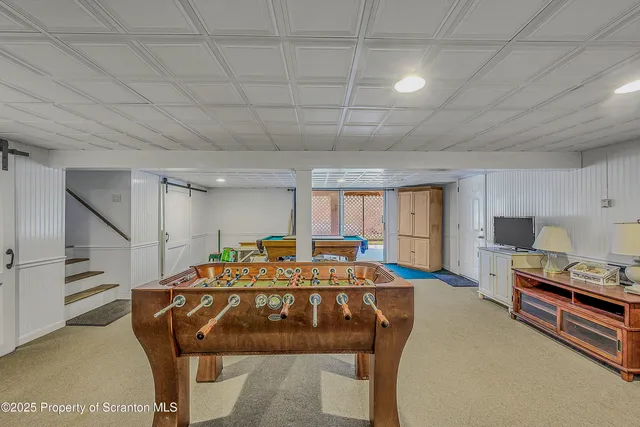 $379,000 | 118 T Rt 351, Moscow, PA 18444