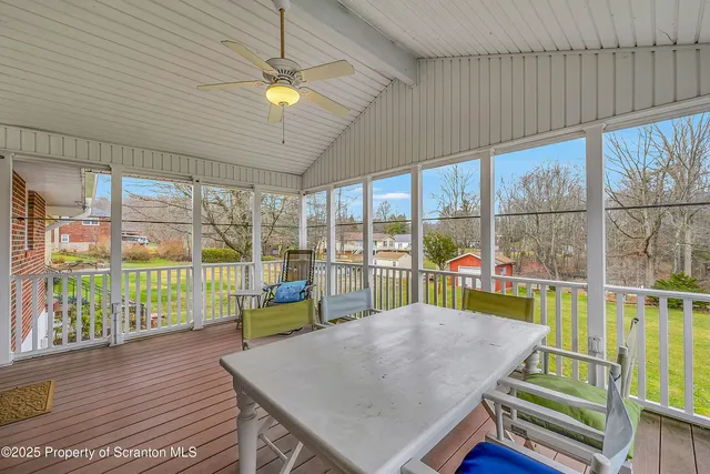 $379,000 | 118 T Rt 351, Moscow, PA 18444