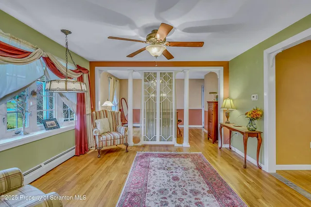 $379,000 | 118 T Rt 351, Moscow, PA 18444