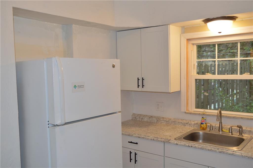 619 Evergreen Road Pittsburgh, PA 15209 - Photo 8 of 19 Gallery Image 8