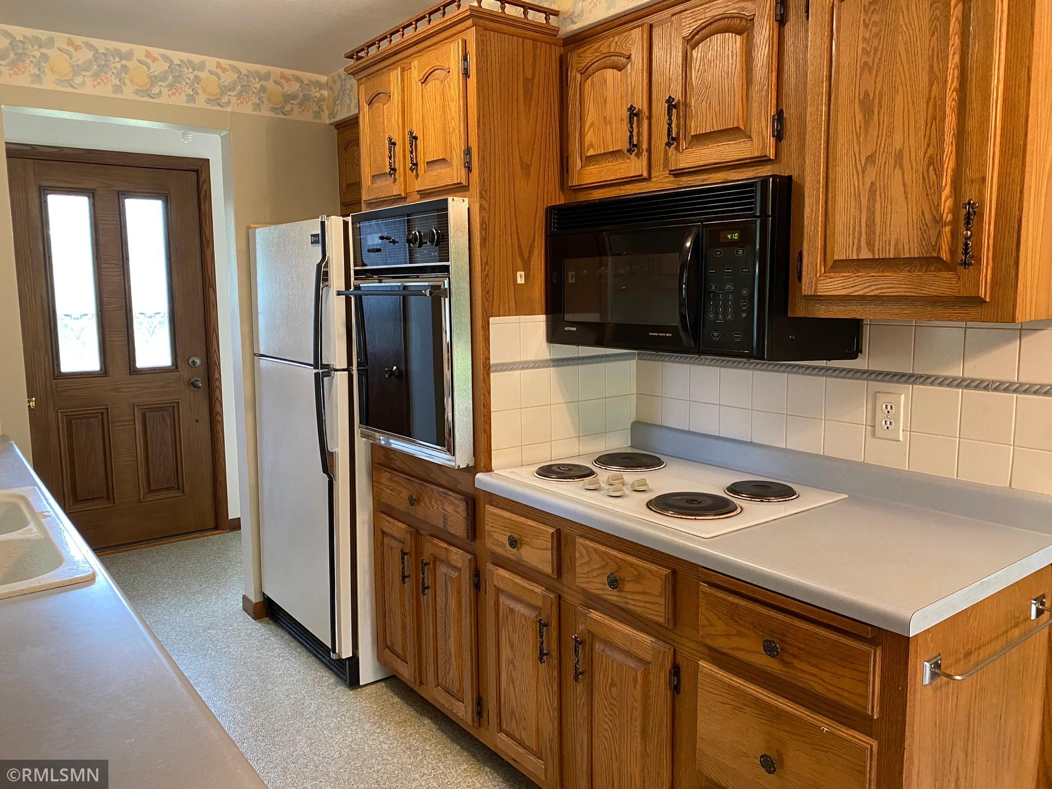 210 Locust Street Pepin, WI 54759 - Photo 5 of 46