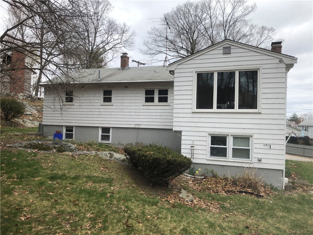 39 Cormier Road Lincoln, RI 02865 - Photo 2 of 18 Gallery Image 2