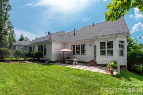 $1,050,000 | 869 Stratford Run Drive, Fort Mill, SC 29708