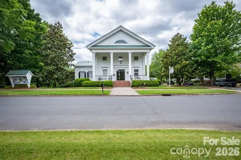 $1,050,000 | 869 Stratford Run Drive, Fort Mill, SC 29708