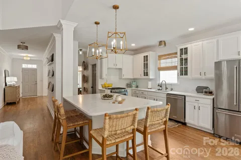 $1,050,000 | 869 Stratford Run Drive, Fort Mill, SC 29708