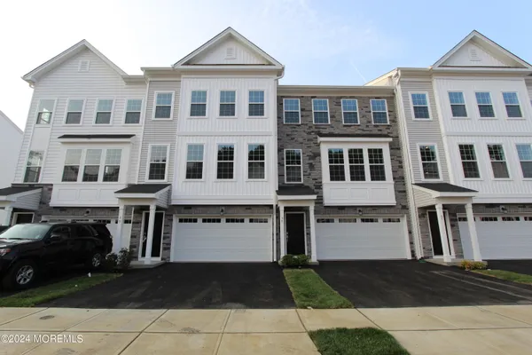 $4,300 | 35 Crimson Drive, Manalapan, NJ 07726