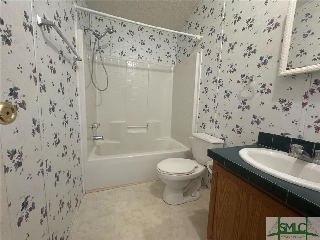 1682 Kendricks Road Brooklet, GA 30415 - Photo 13 of 19 2nd Bathroom