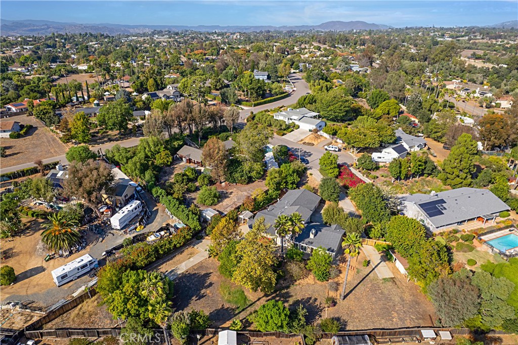 1011 Farrand Court Fallbrook, CA 92028 - Photo 44 of 49 an aerial view of multiple house