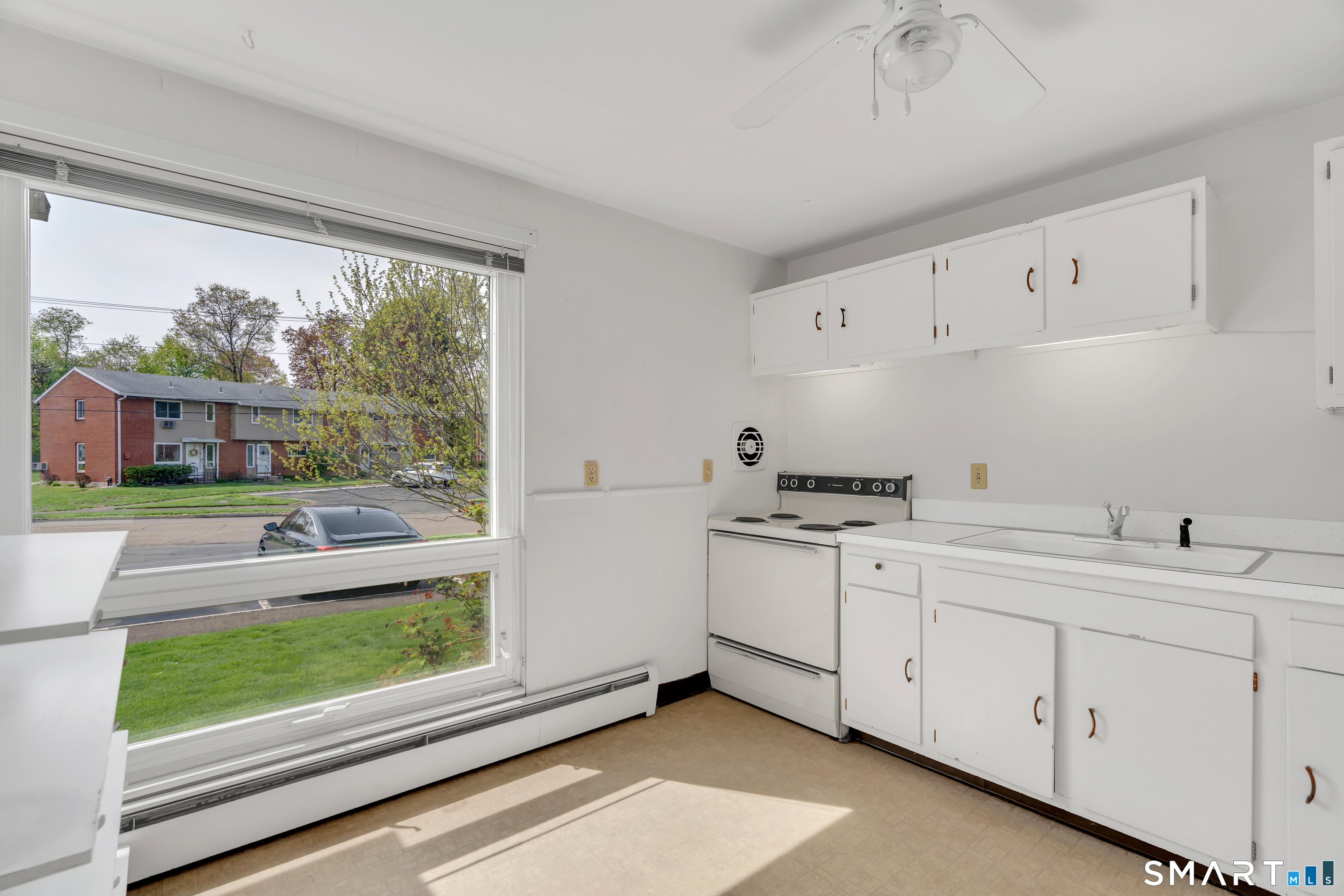 118 Centerbrook Road Hamden, CT 06518 - Photo 7 of 29