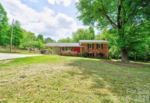 $329,000 | 111 Harbor Point Drive, Cherryville, NC 28021