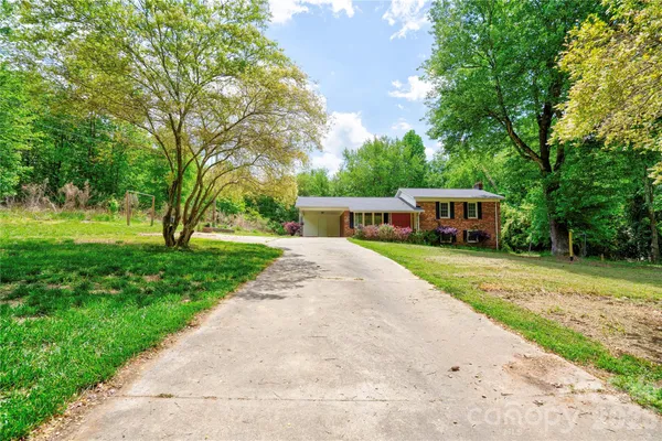 $329,000 | 111 Harbor Point Drive, Cherryville, NC 28021