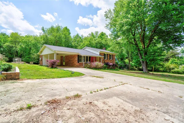 $329,000 | 111 Harbor Point Drive, Cherryville, NC 28021