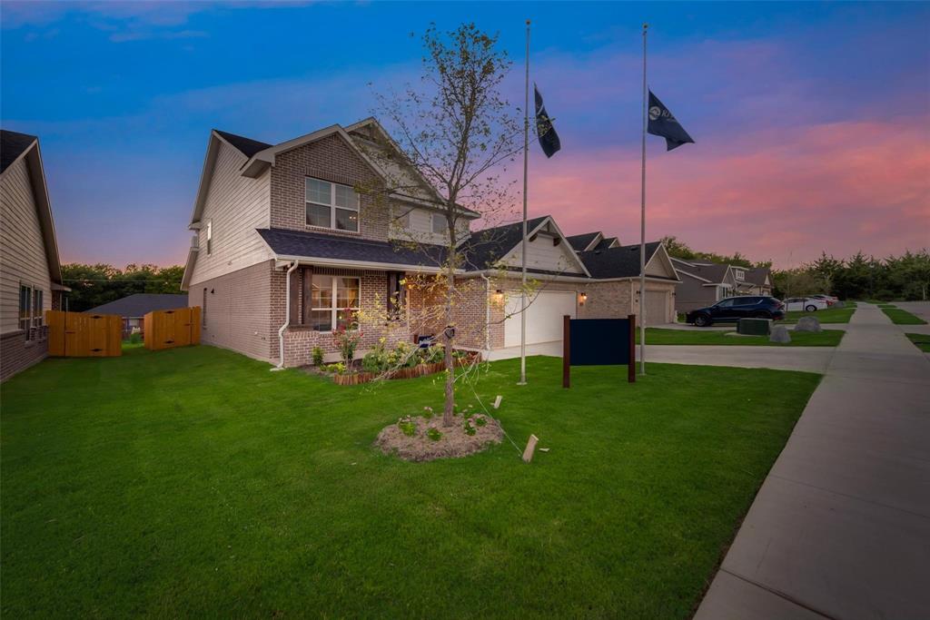 712 Ray Street Sherman, TX 75090 - Photo 2 of 10