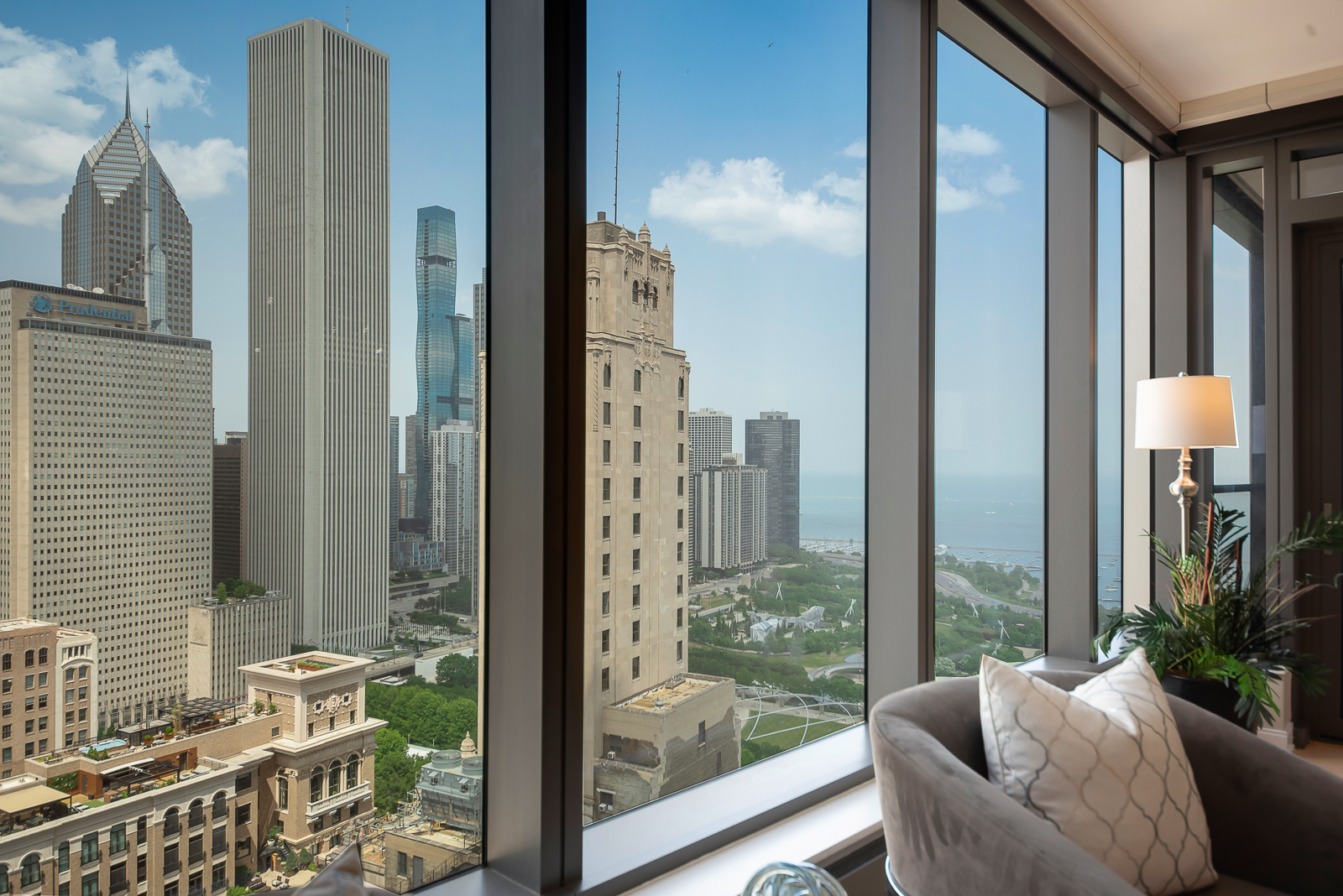 60 East Monroe Street, Unit 2608 Chicago, IL 60603 - Photo 3 of 38