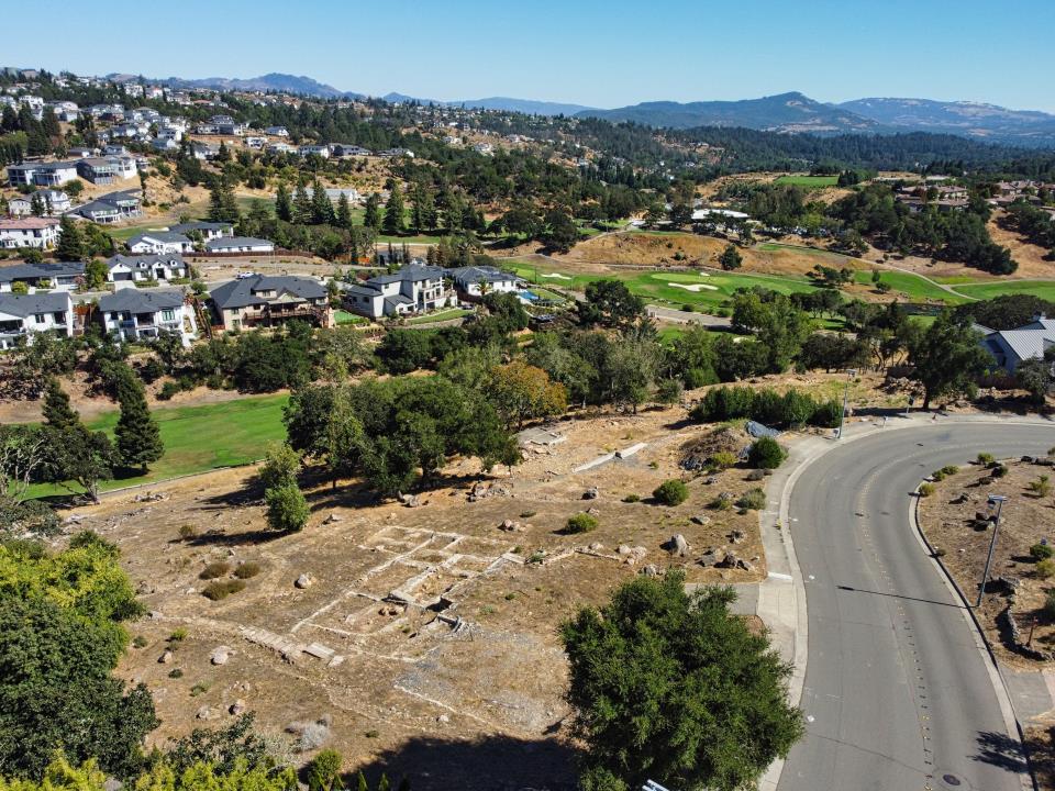 3776 Skyfarm Drive Santa Rosa, CA 95403 - Photo 2 of 9