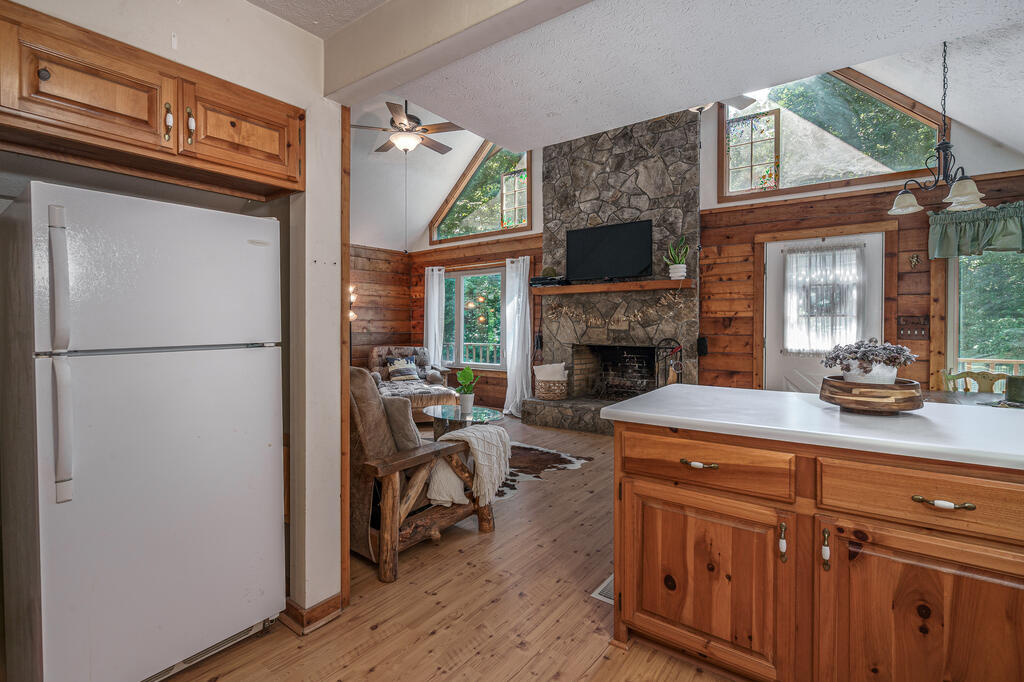 525 Beaver Ridge Road Murphy, NC 28906 - Photo 9 of 46 Gallery Image 9