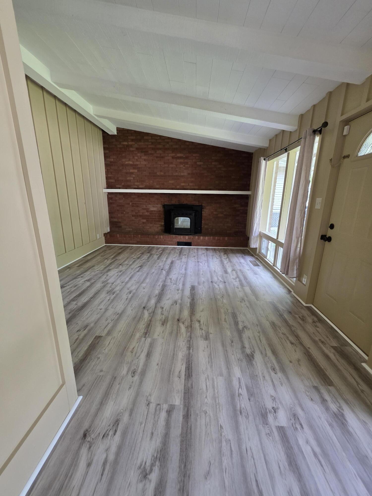 202 Randle Street Valparaiso, IN 46383 - Photo 12 of 29 1500x2000