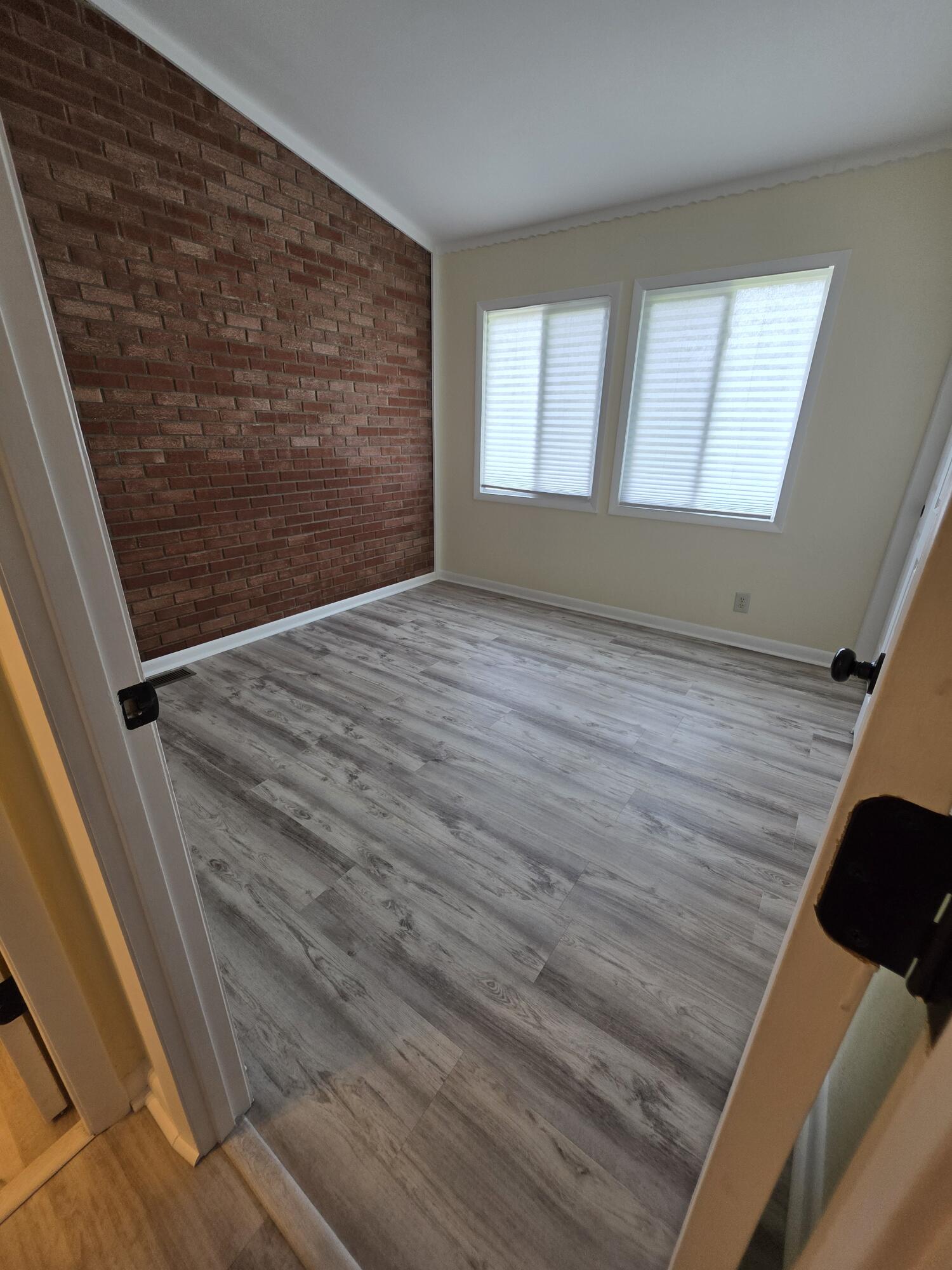 202 Randle Street Valparaiso, IN 46383 - Photo 18 of 29 1500x2000