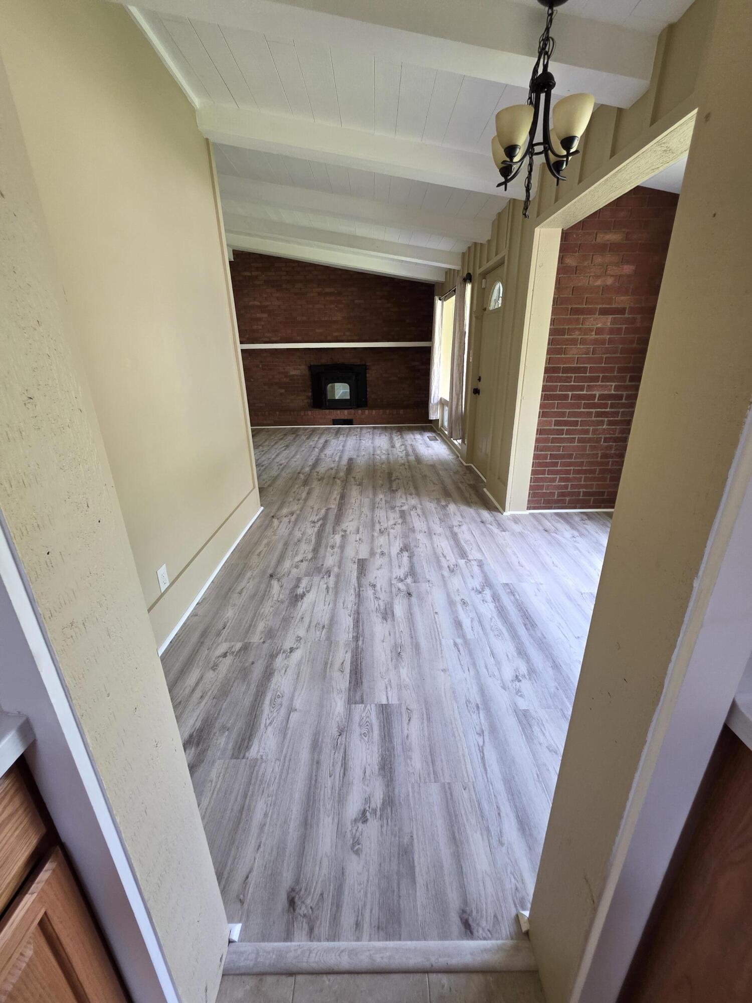 202 Randle Street Valparaiso, IN 46383 - Photo 10 of 29 1500x2000