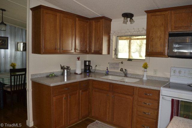 190 Casper Hawkins Road Ferguson, NC 28624 - Photo 16 of 18