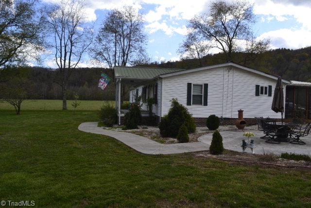 190 Casper Hawkins Road Ferguson, NC 28624 - Photo 9 of 18