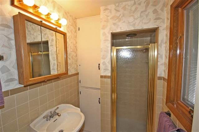 2019 West Kennard Road Peoria, IL 61614 - Photo 8 of 15 Gallery Image 8