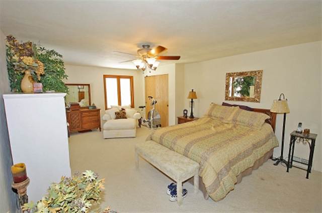2019 West Kennard Road Peoria, IL 61614 - Photo 9 of 15 Gallery Image 9
