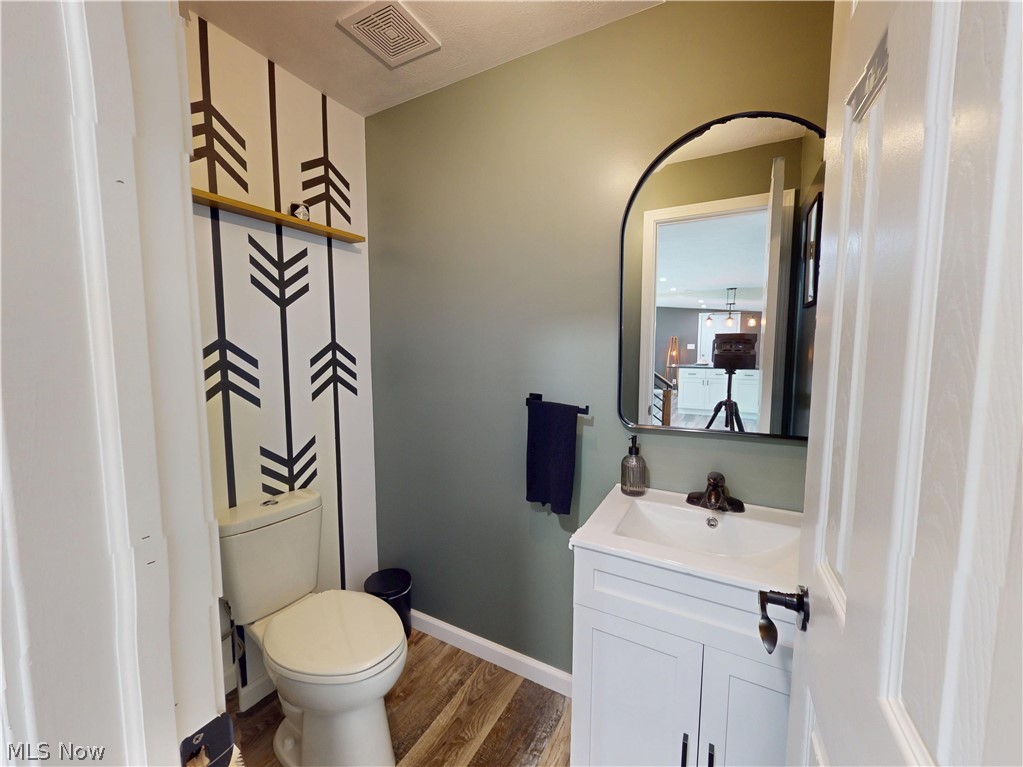 4139 Austin Road Geneva, OH 44041 - Photo 26 of 41 Guest bathroom