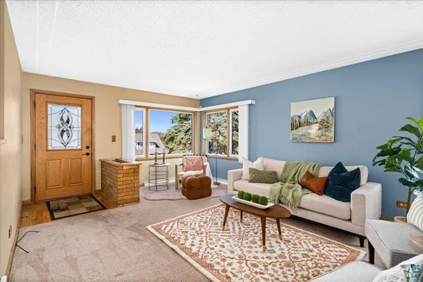 $329,900 | 1902 Tyrol Street, Duluth, MN 55811