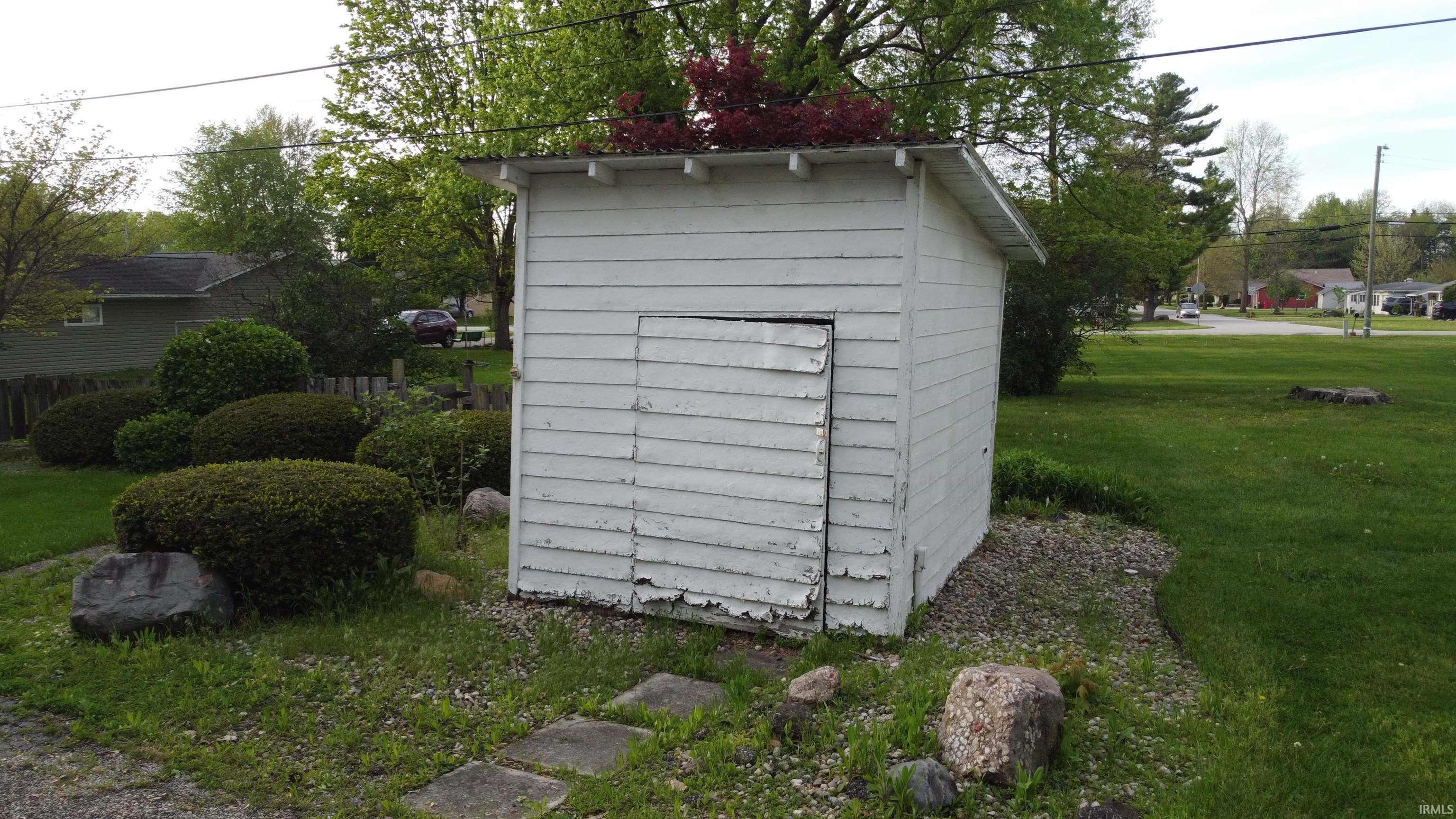 710 East Rochester Street Akron, IN 46910 - Photo 23 of 32
