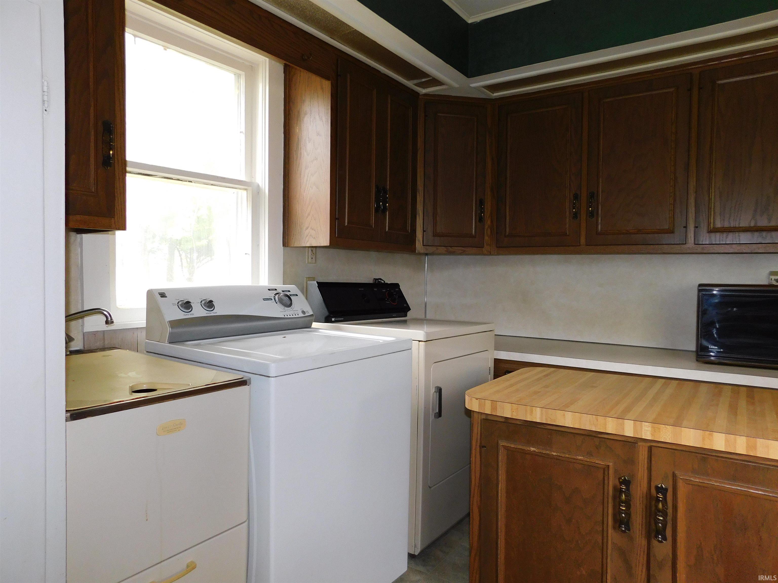 710 East Rochester Street Akron, IN 46910 - Photo 7 of 32