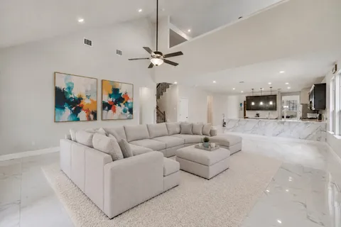 $599,000 | 213 Buffalo Ridge Drive, Manchaca, TX 78652