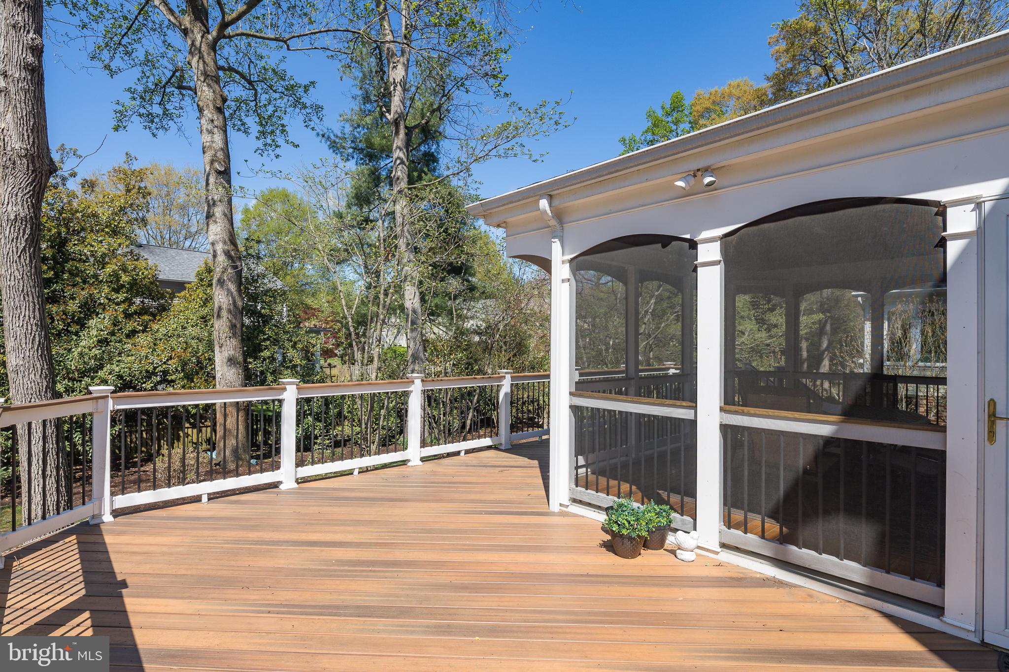 8306 Crown Court Road Alexandria, VA 22308 - Photo 6 of 50 Gallery Image 6