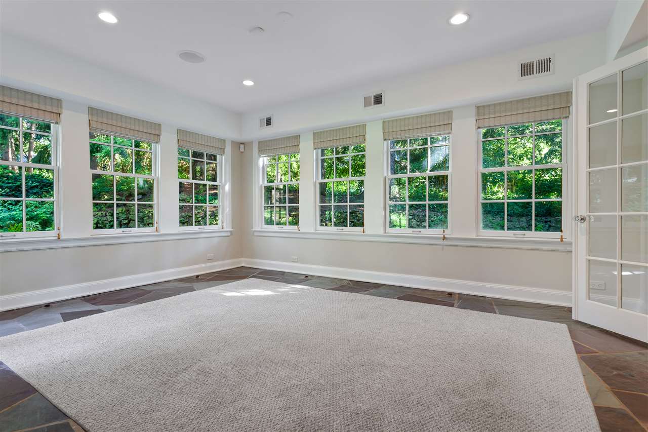 917 Ridgewood Road Rockford, IL 61107 - Photo 11 of 25 Gallery Image 11
