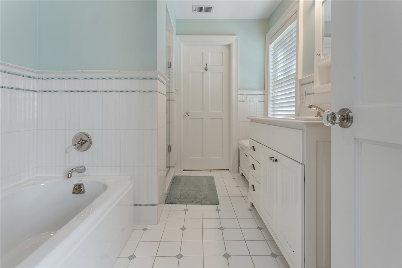 917 Ridgewood Road Rockford, IL 61107 - Photo 16 of 25 Gallery Image 16