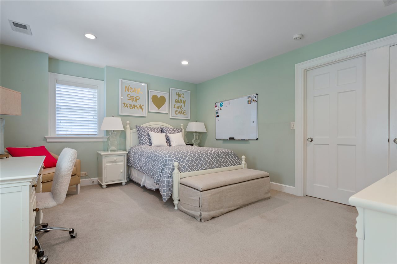 917 Ridgewood Road Rockford, IL 61107 - Photo 18 of 25 Gallery Image 18