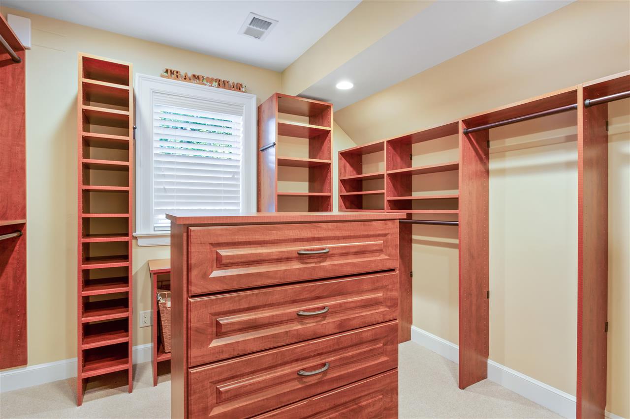 917 Ridgewood Road Rockford, IL 61107 - Photo 20 of 25 Gallery Image 20