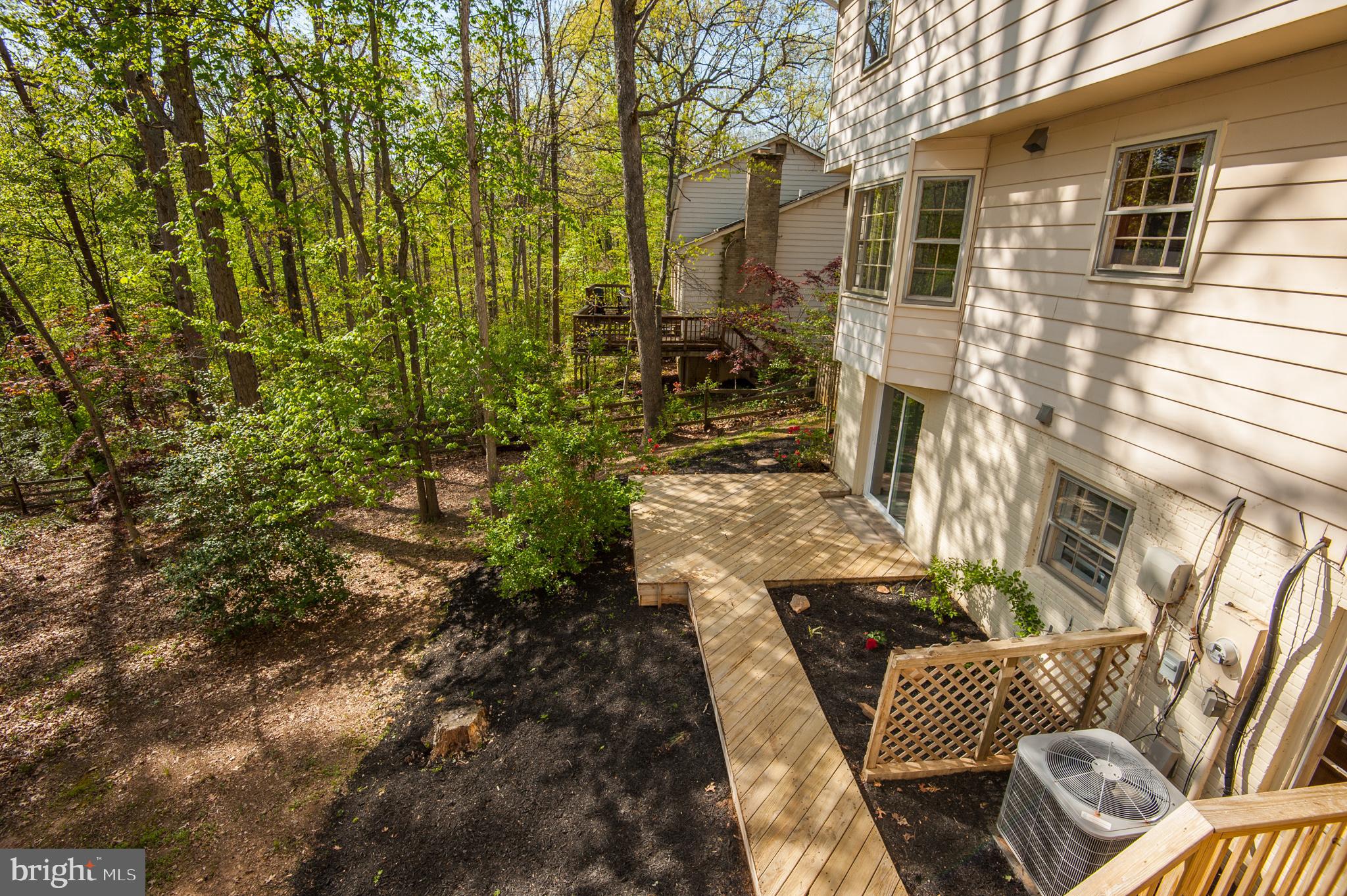 10809 Cross School Road Reston, VA 20191 - Photo 14 of 60