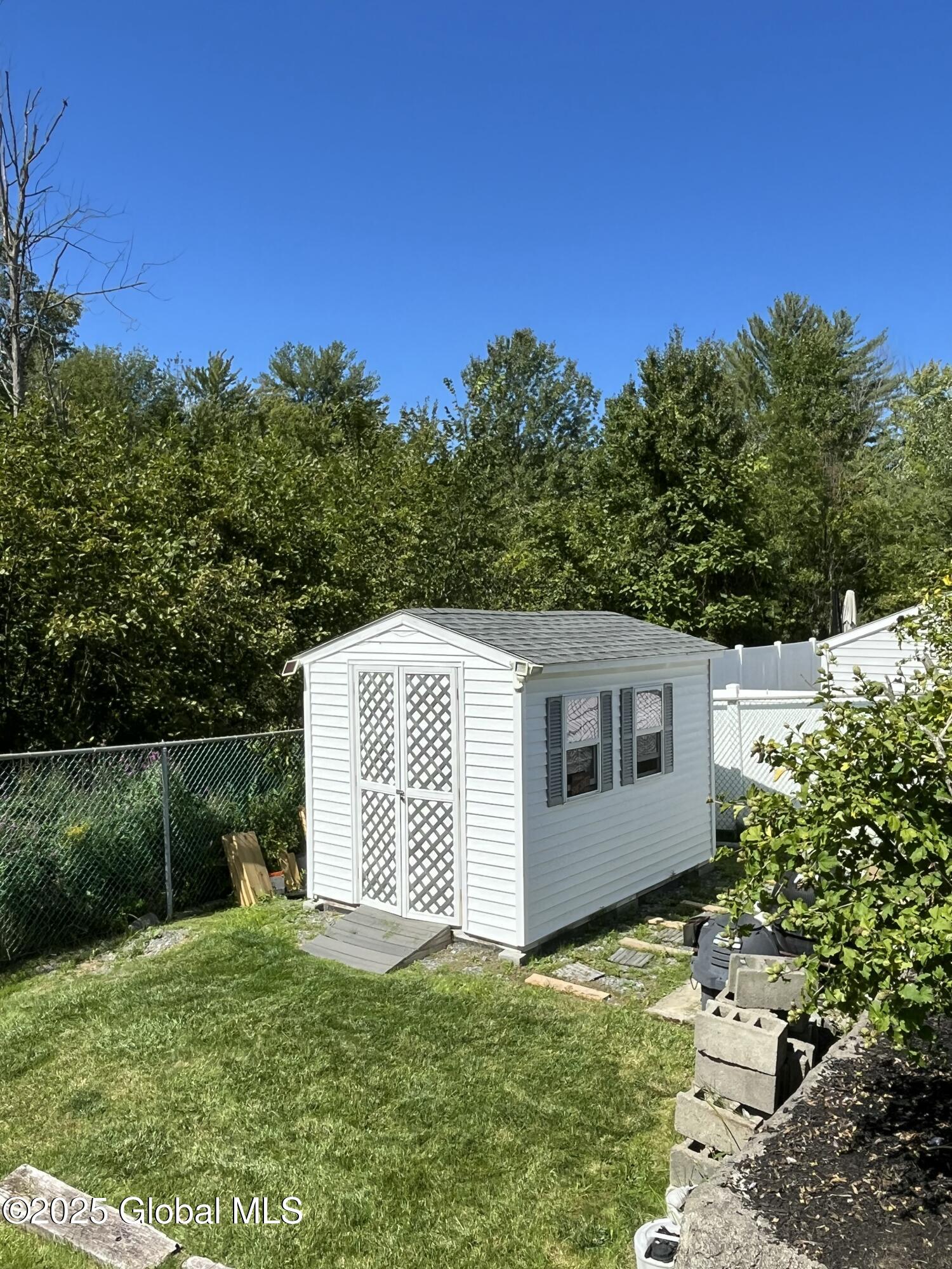 25 South Westcott Road Rotterdam, NY 12306 - Photo 34 of 37 tempImageyRdm13