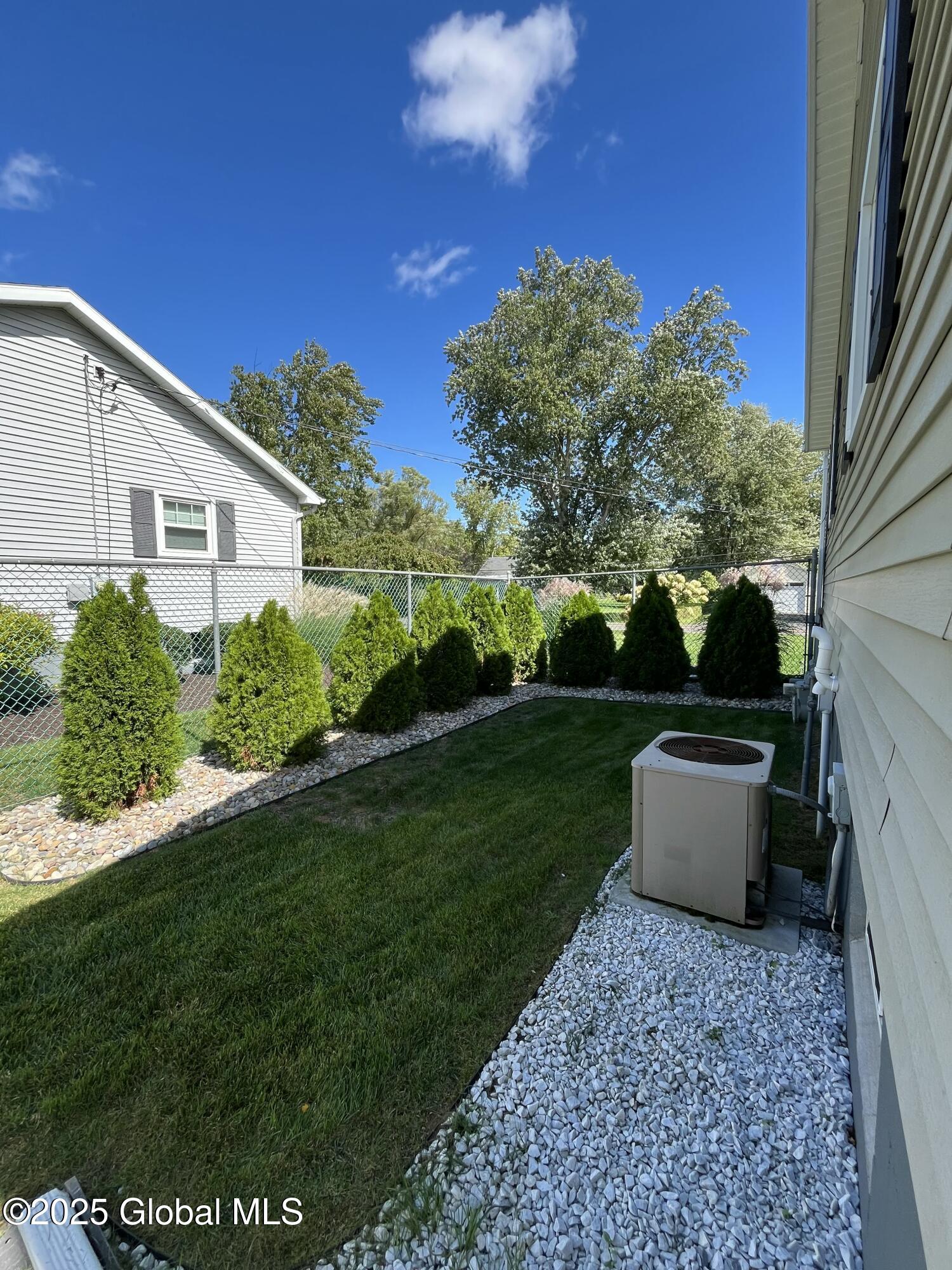 25 South Westcott Road Rotterdam, NY 12306 - Photo 35 of 37 tempImageTh35rV