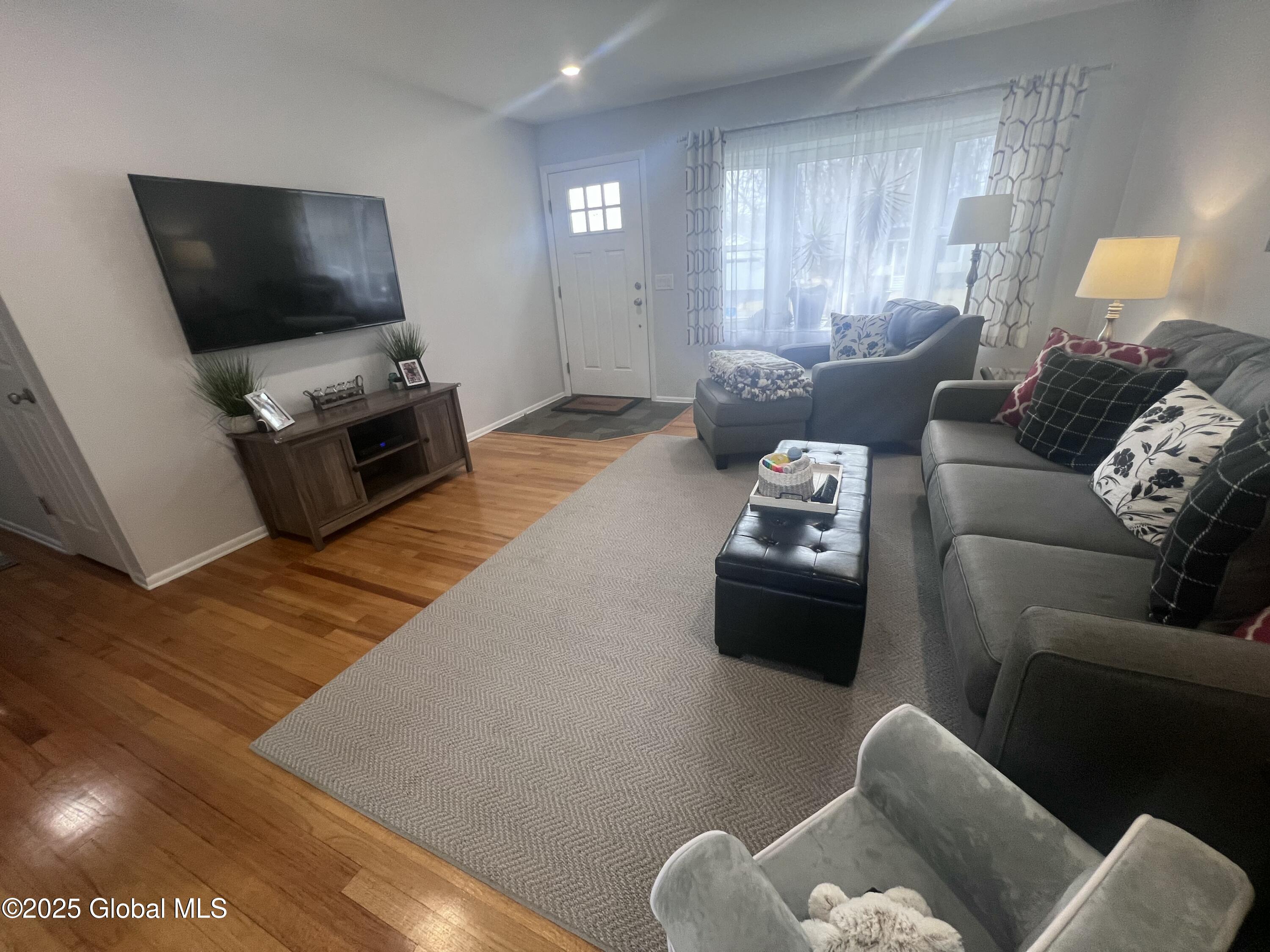 25 South Westcott Road Rotterdam, NY 12306 - Photo 4 of 37 tempImagecTYYQe