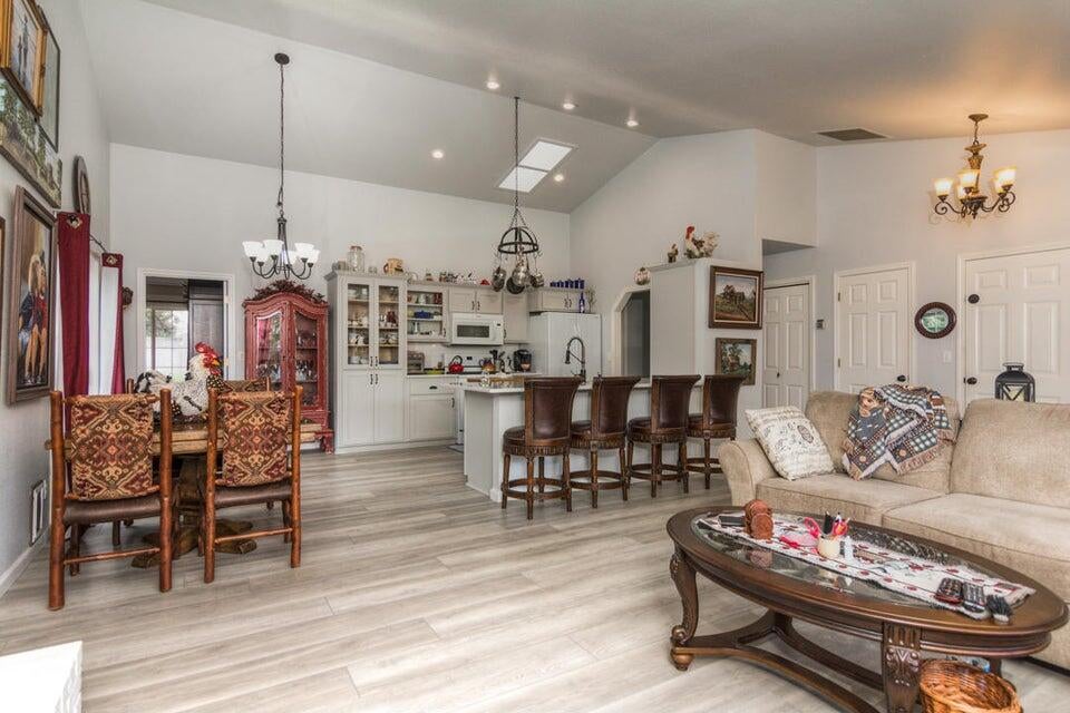 3393 Northeast Stonebrook Loop Bend, OR 97701 - Photo 13 of 23 View of the great room from the entry door